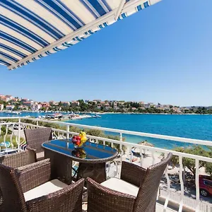 Rozana - Beachfront Wellness Retreat , Seget Vranjica Kroatien